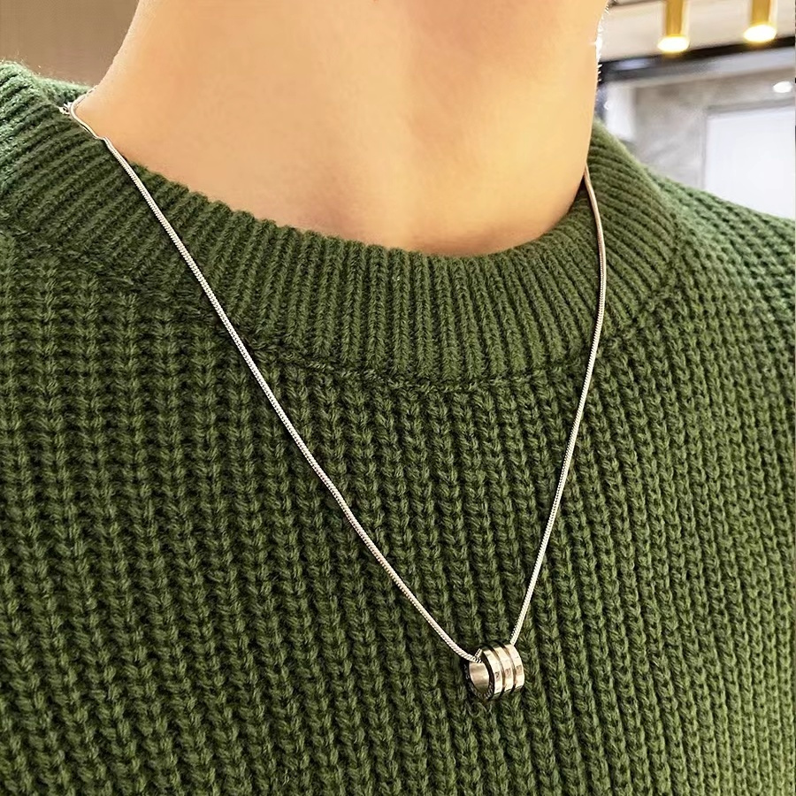 european and american simple elegant titanium steel necklace men‘s fashionable handsome non-fading fashionable neutral women‘s clavicle chain high-grade sweater chain