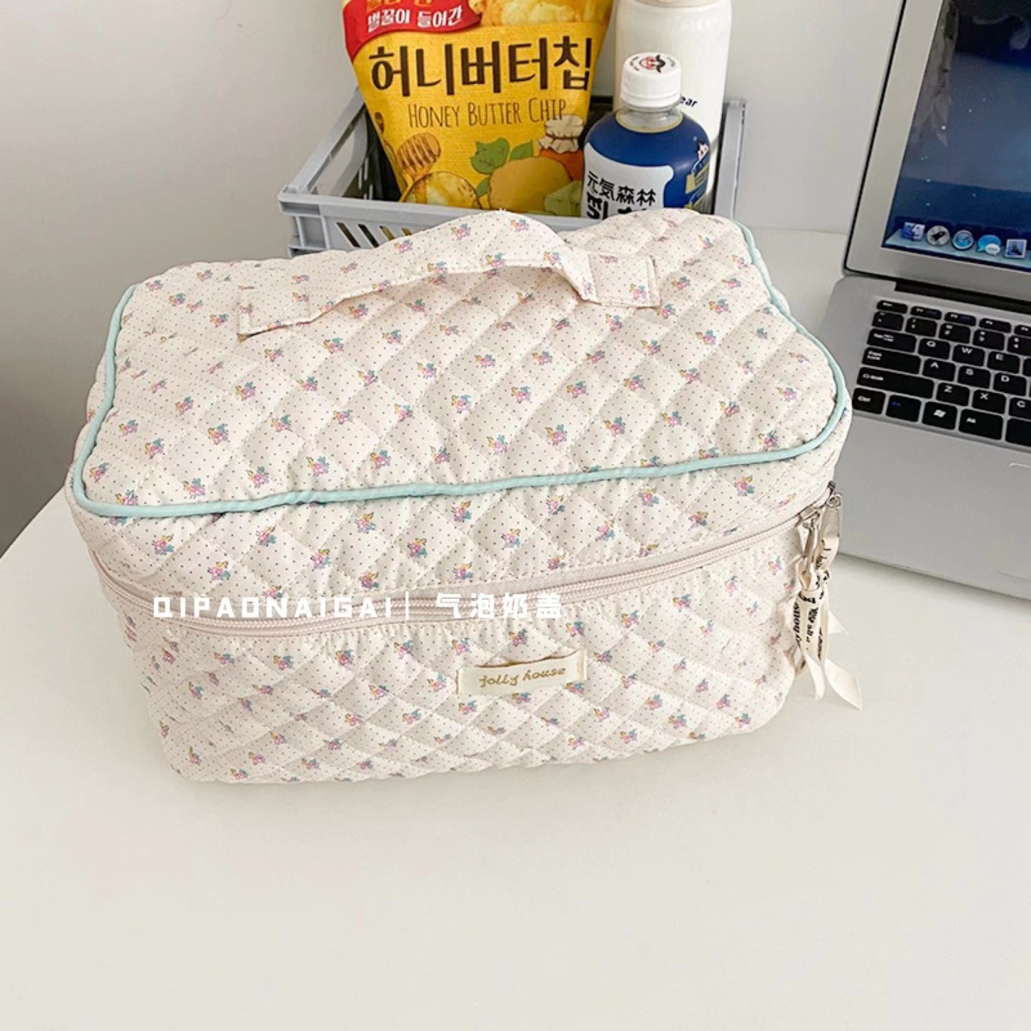 Ins Style Small Floral Quilted Large Capacity Portable Cosmetic Bag Korean Girl Heart Storage Bag Portable Toiletry Bag Women