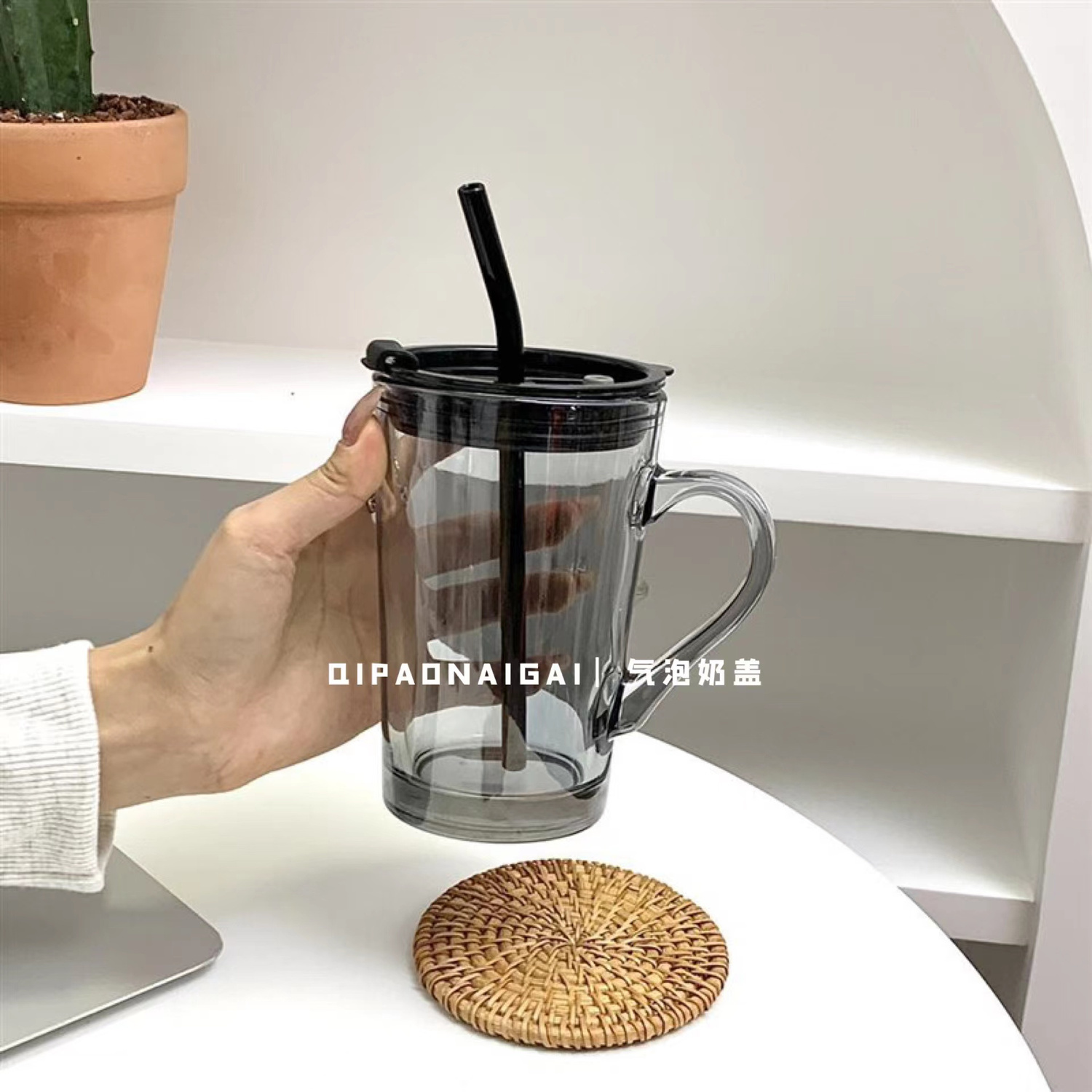 ins style high-looking simple glass water cup with lid handle cup household large capacity coffee cup student milk tea cup