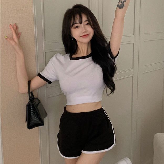 sports and leisure suit female students summer thin slim short-sleeved tops + shorts all-match hot girl fitness yoga wear