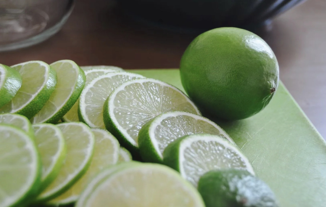 塔希提无籽青柠檬：一口清香，夏日的美味惊喜