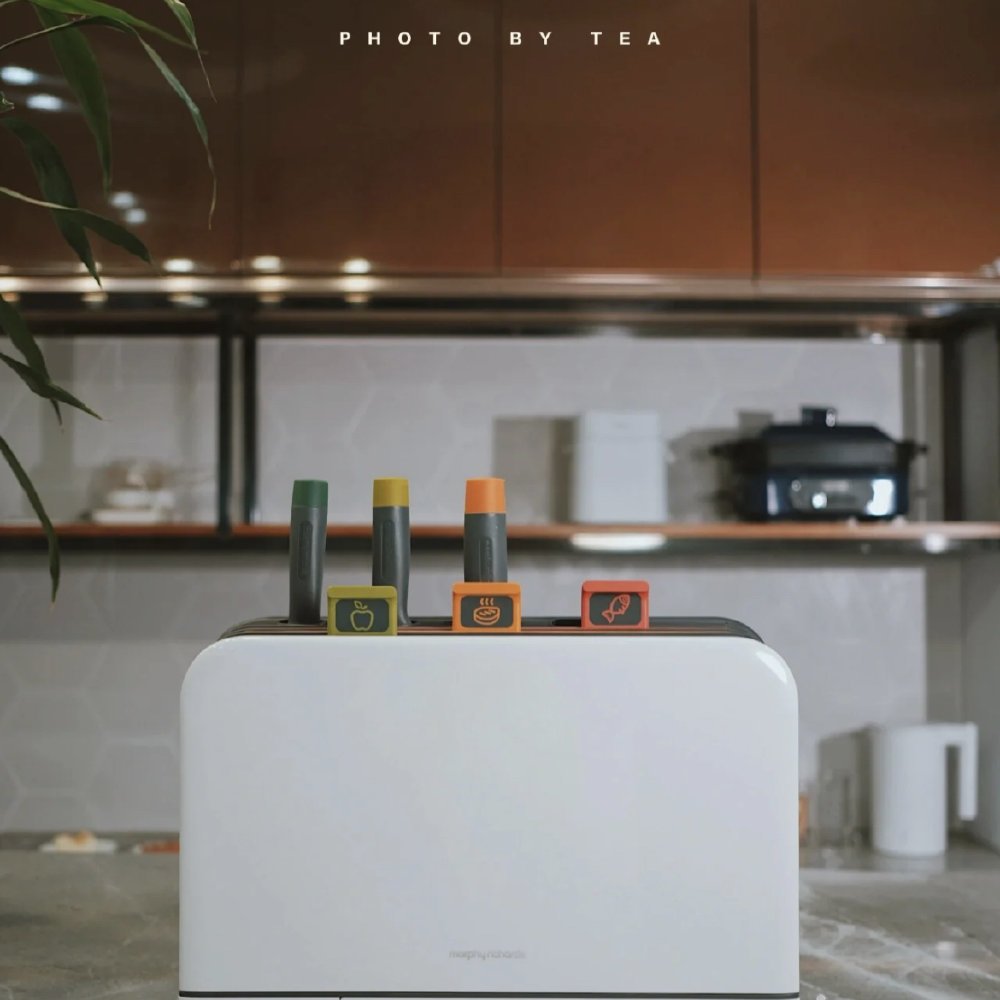 摩飞多功能锅：藏在英伦红里的三餐烟火