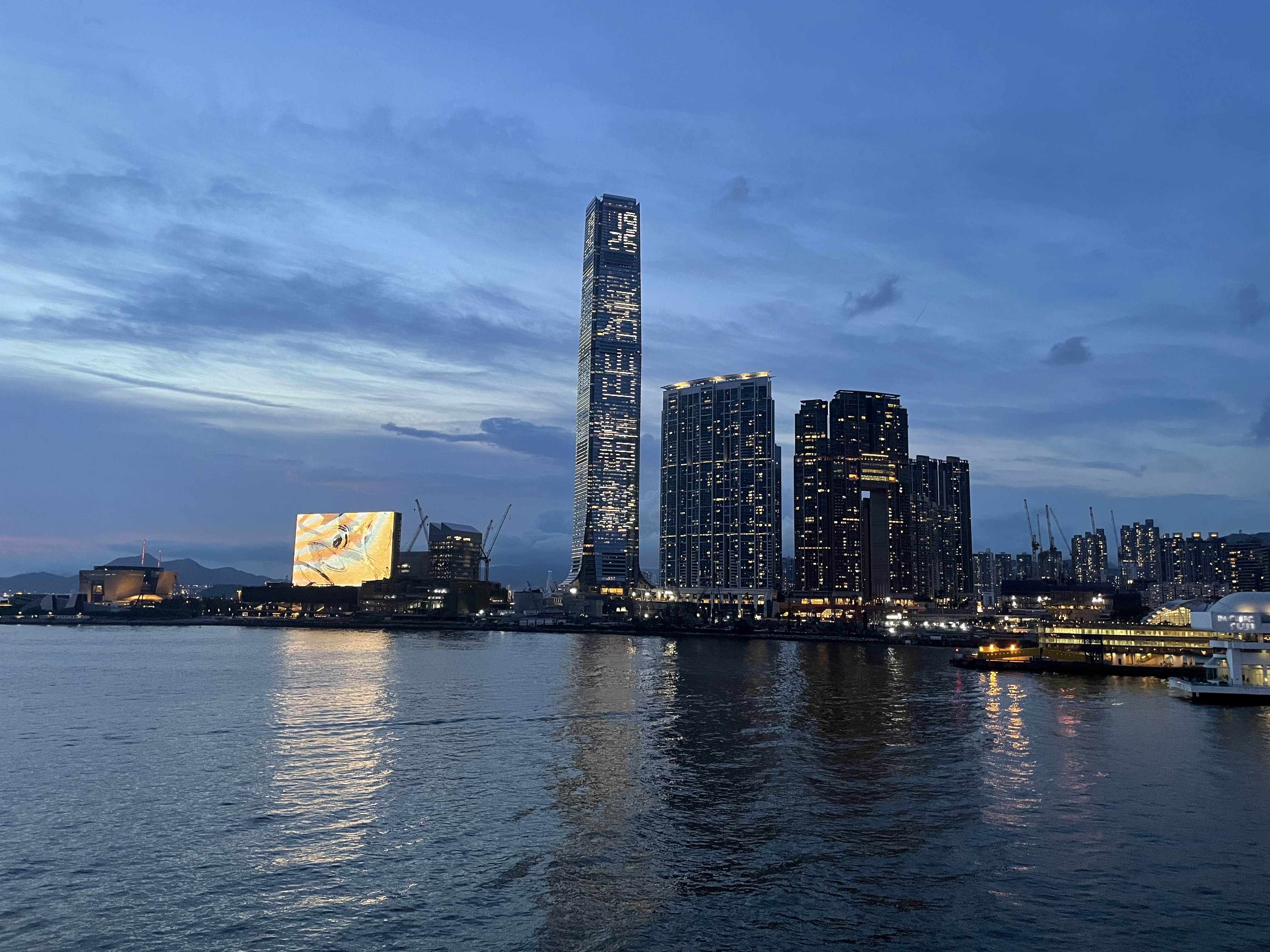 香港🎀BO姐🔝只团正品🎊 的封面