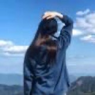 包包👜彩妆百货【在新店上新】 头像