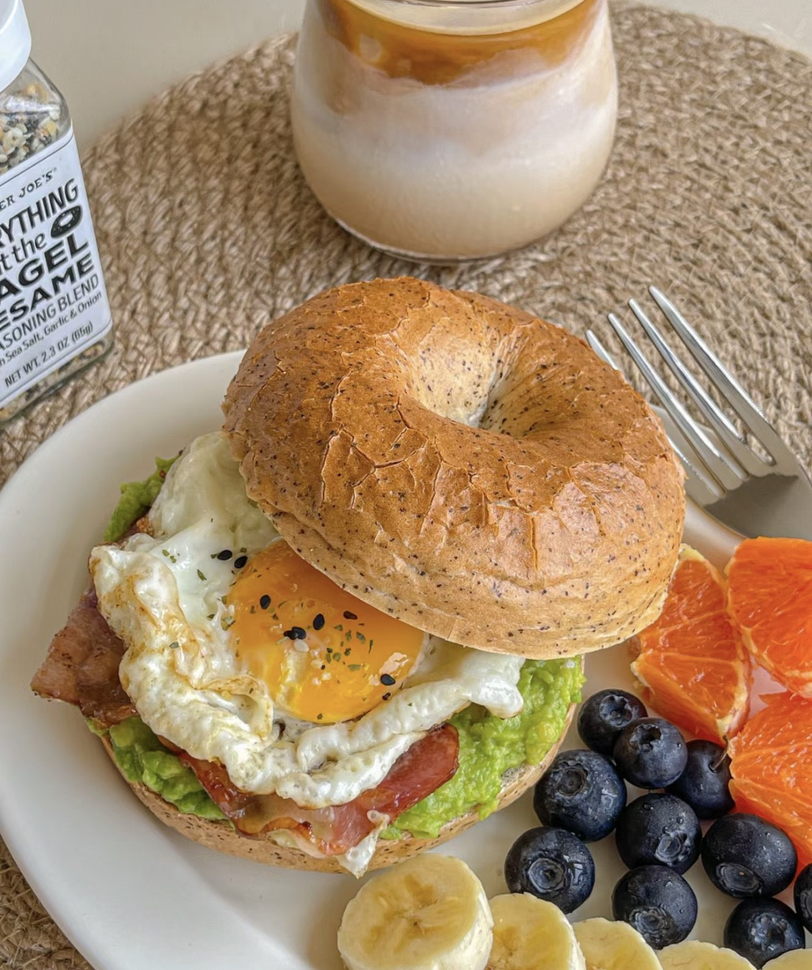 全麦贝果面包：一枚穿越三百年的马蹄形温柔