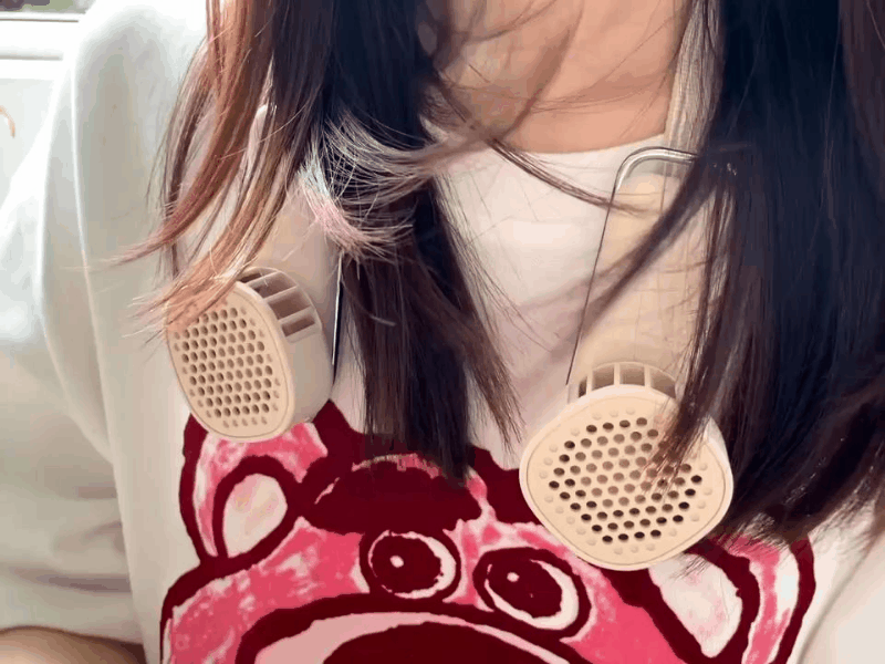 英伦清凉，伴你同行——梵菲斯挂脖风扇3.0版：让夏日多一份轻盈的诗意