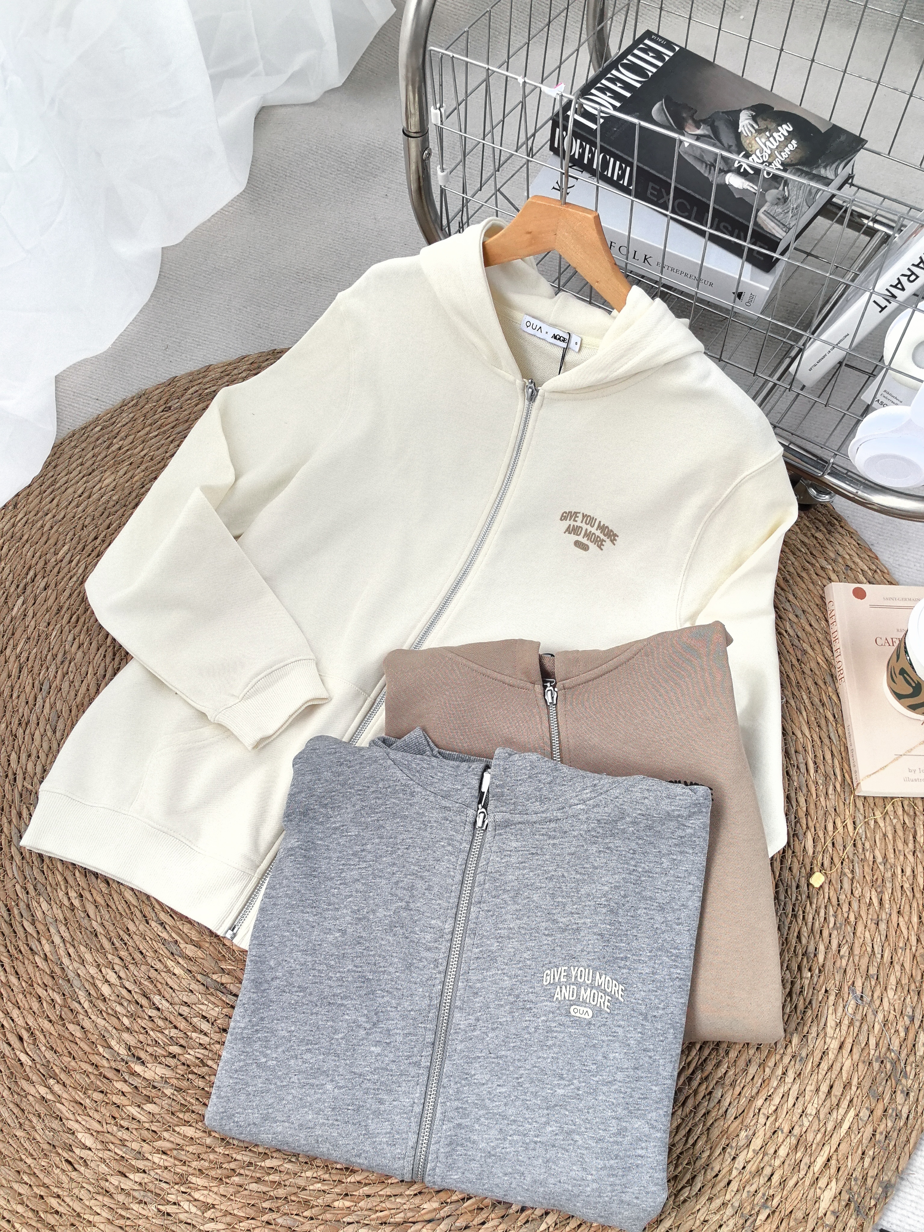 当QUA的卫衣遇上秋日私语：一场棉与时光的温柔邂逅