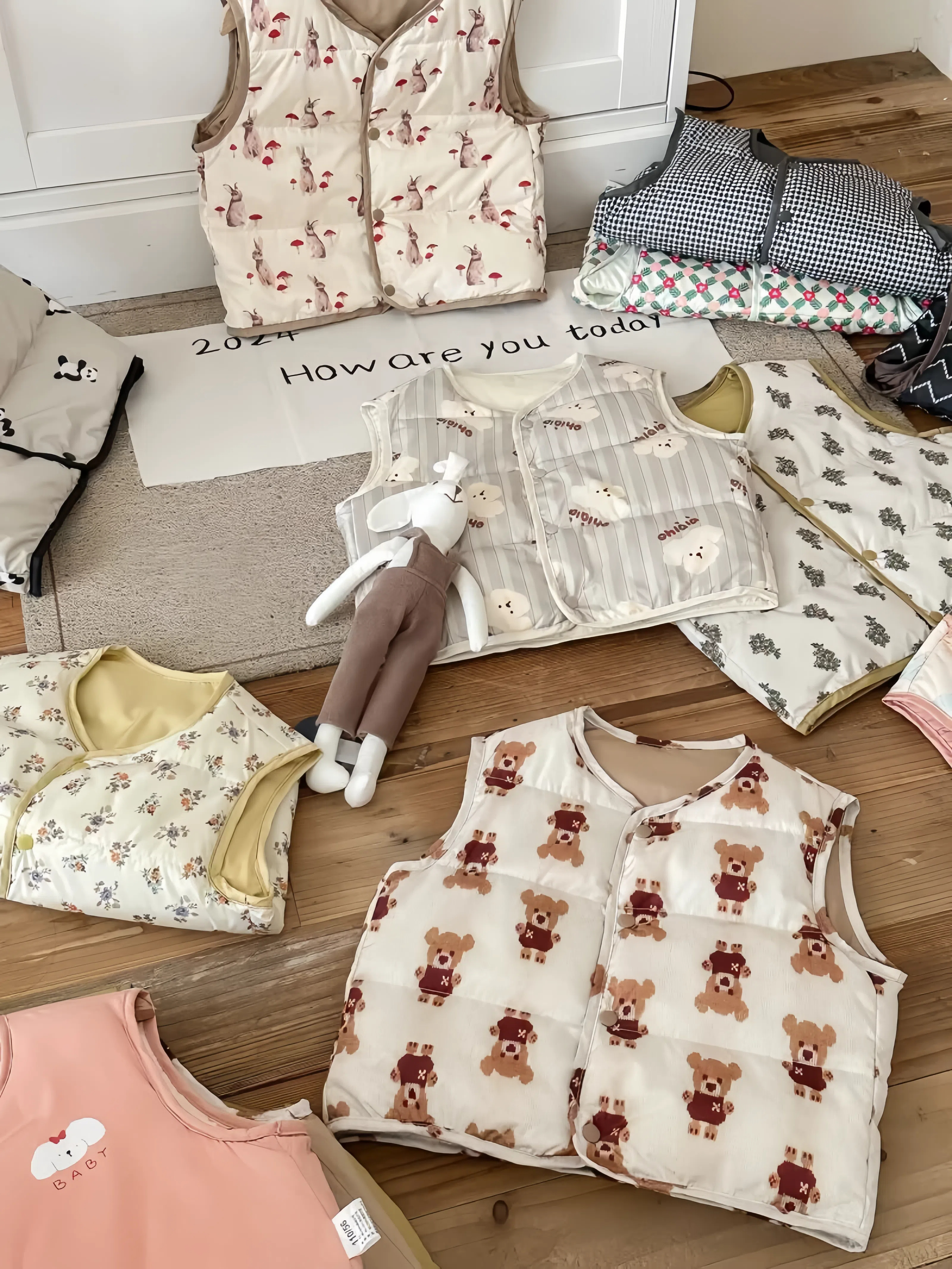 暖冬故事：俊淳双面穿羽绒马甲，把童趣和温度缝进三季时光