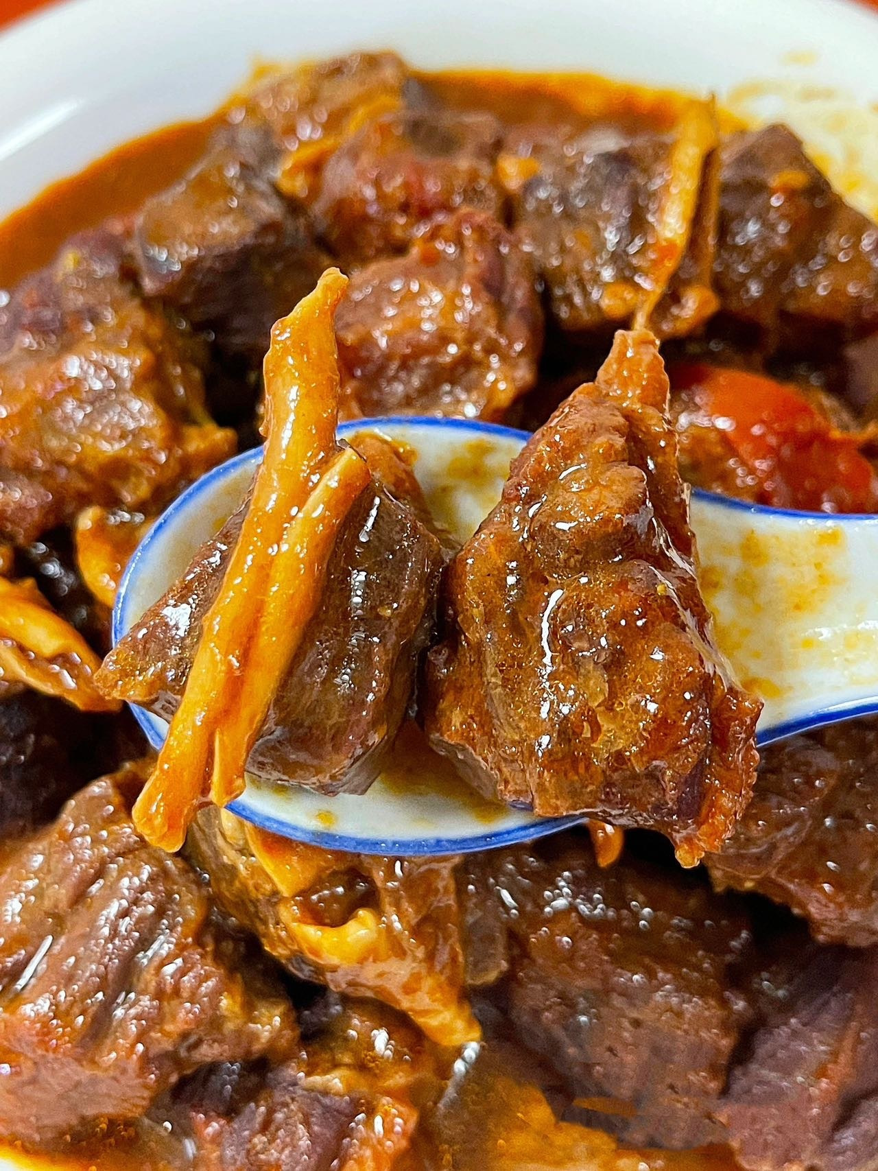 安格斯原切牛腩块：一块肉里的澳洲草原与人间烟火