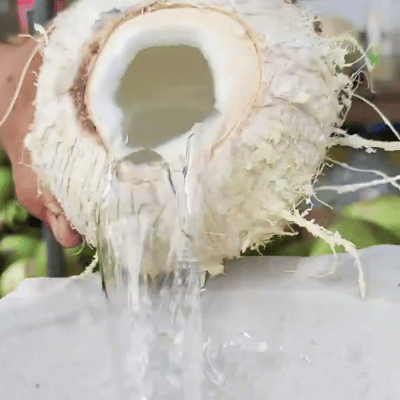 超吉椰100%椰子水：29.9元畅享10瓶，一口回到热带海岛🌴