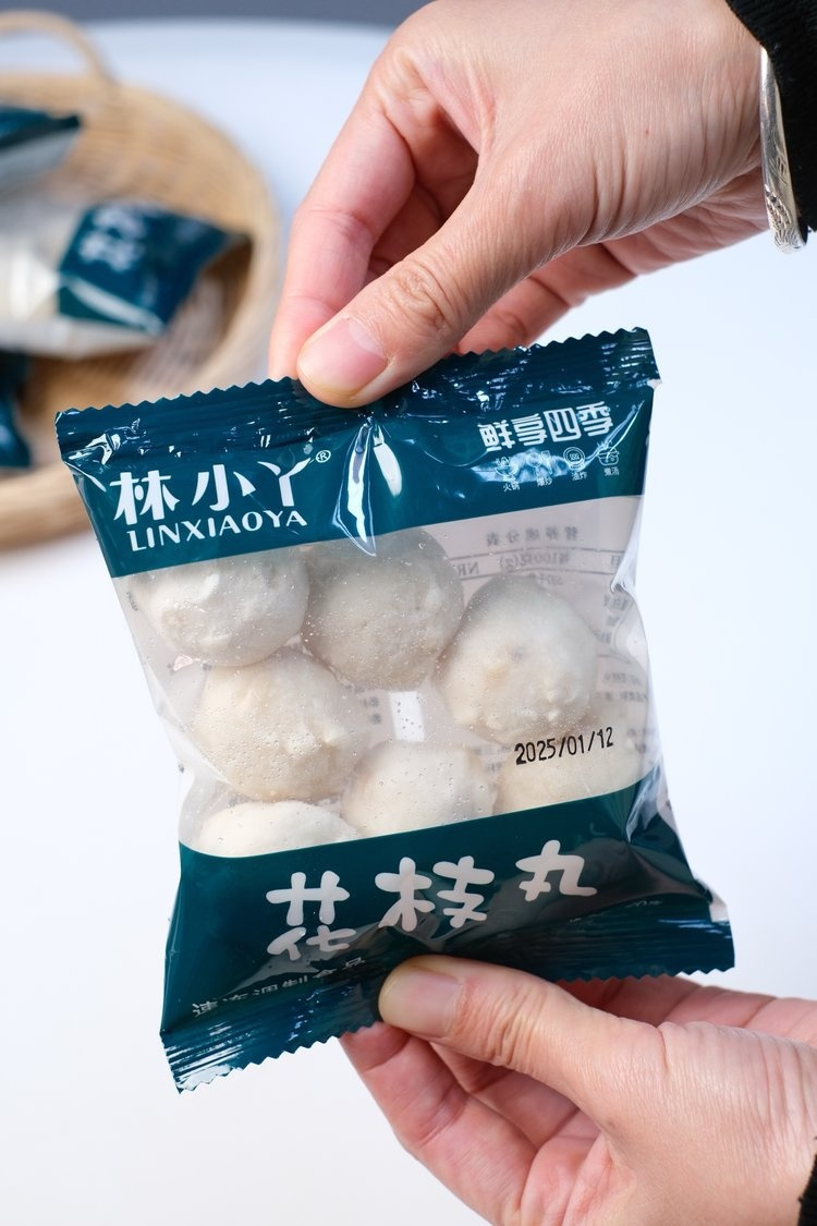 林小丫花枝丸：一颗墨鱼丸里藏着整片海的温柔