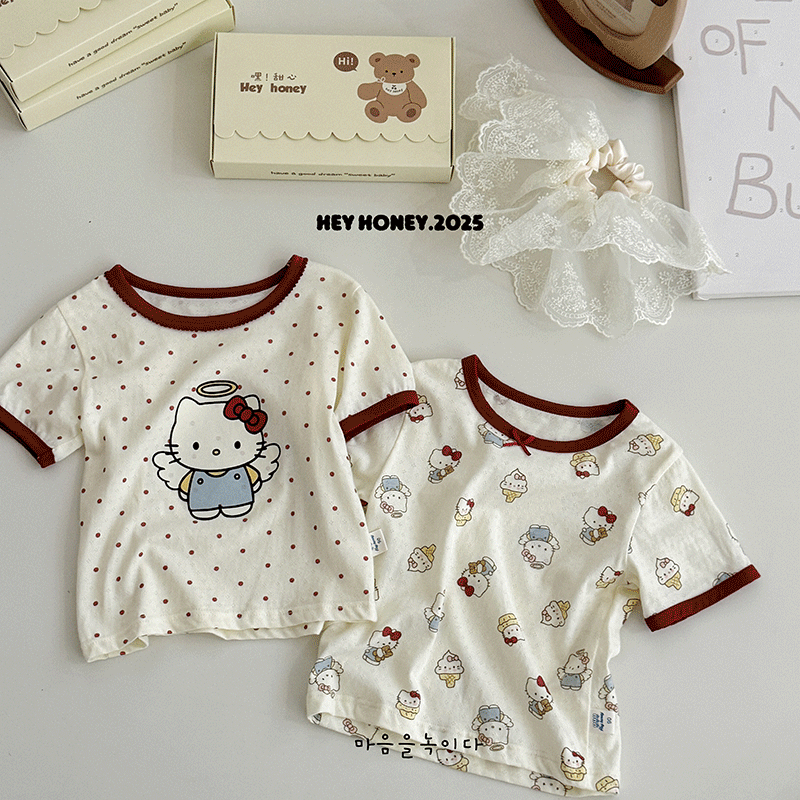 当”大小卷”遇见童真的夏天：7A抗菌呼吸孔T恤里的温柔宇宙