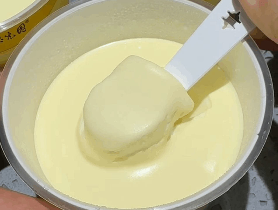 紫光园奶皮子酸奶：一口黄金奶皮，半部京味风雅