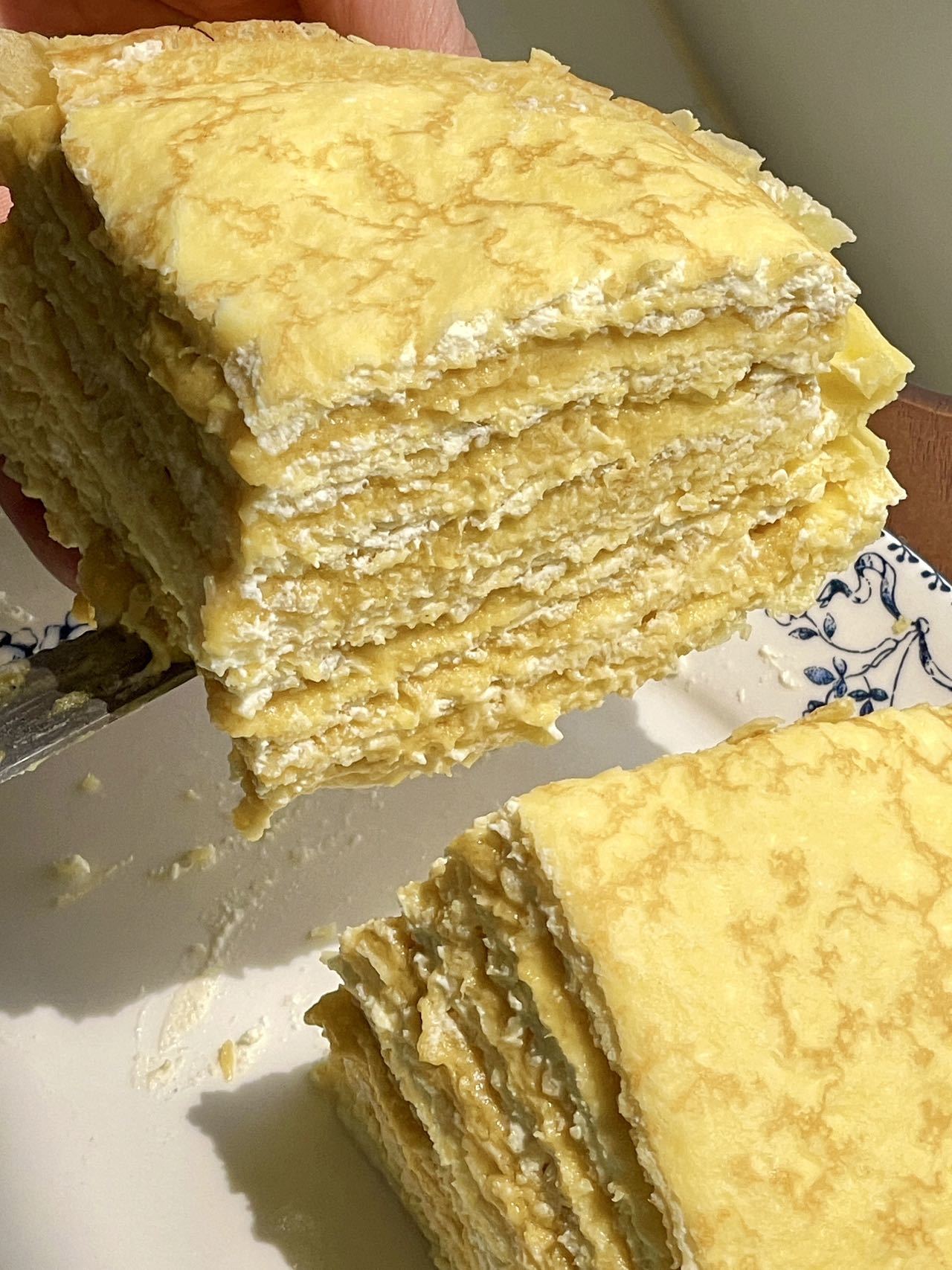 一口猫山王，尝尽榴莲千层的温柔与狂野