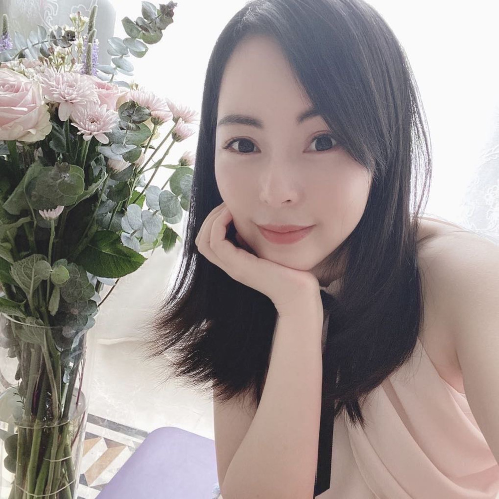 靓靓姐 头像