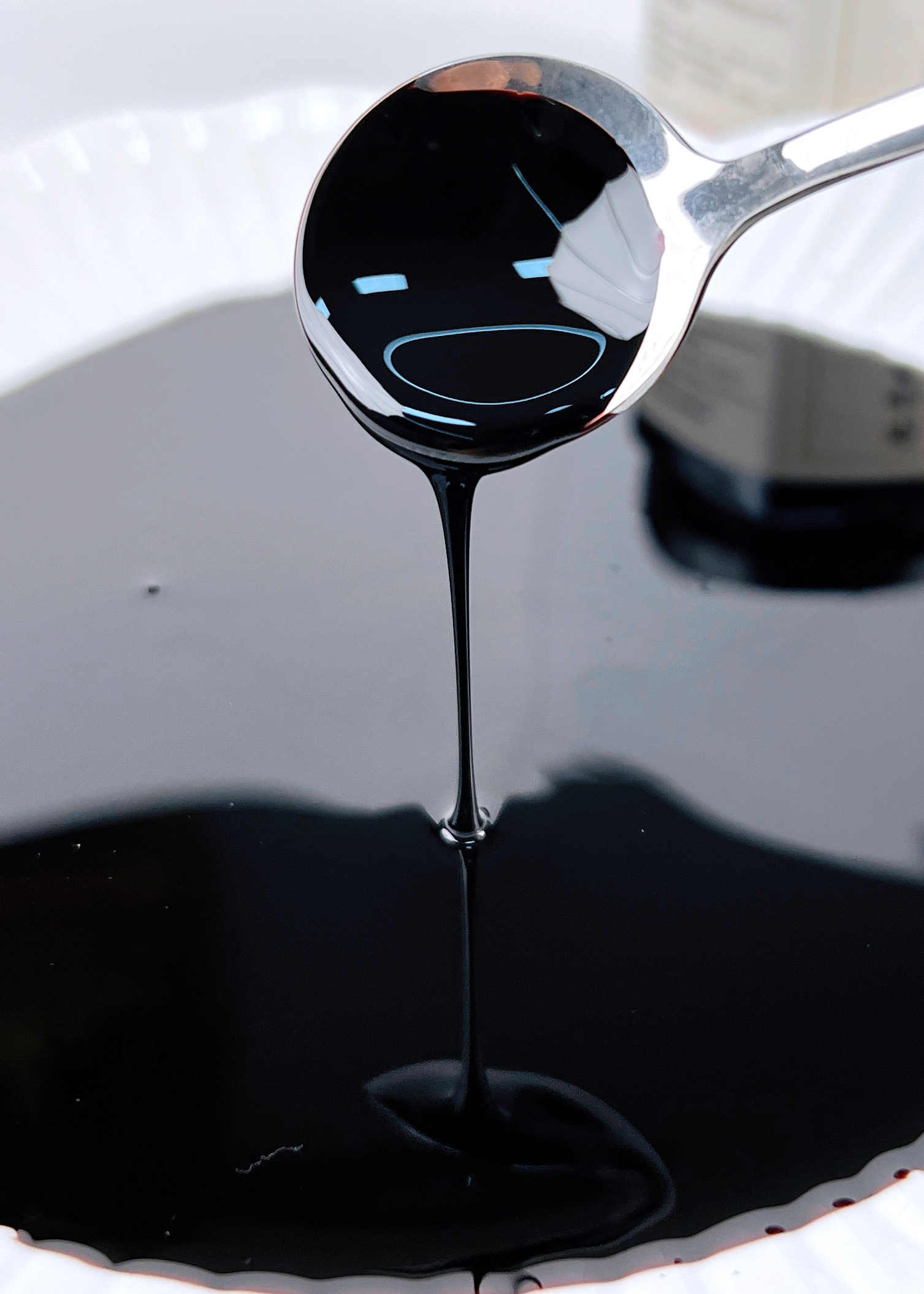 「大凉山有机桑葚膏」：一颗紫玉里的千年养生智慧