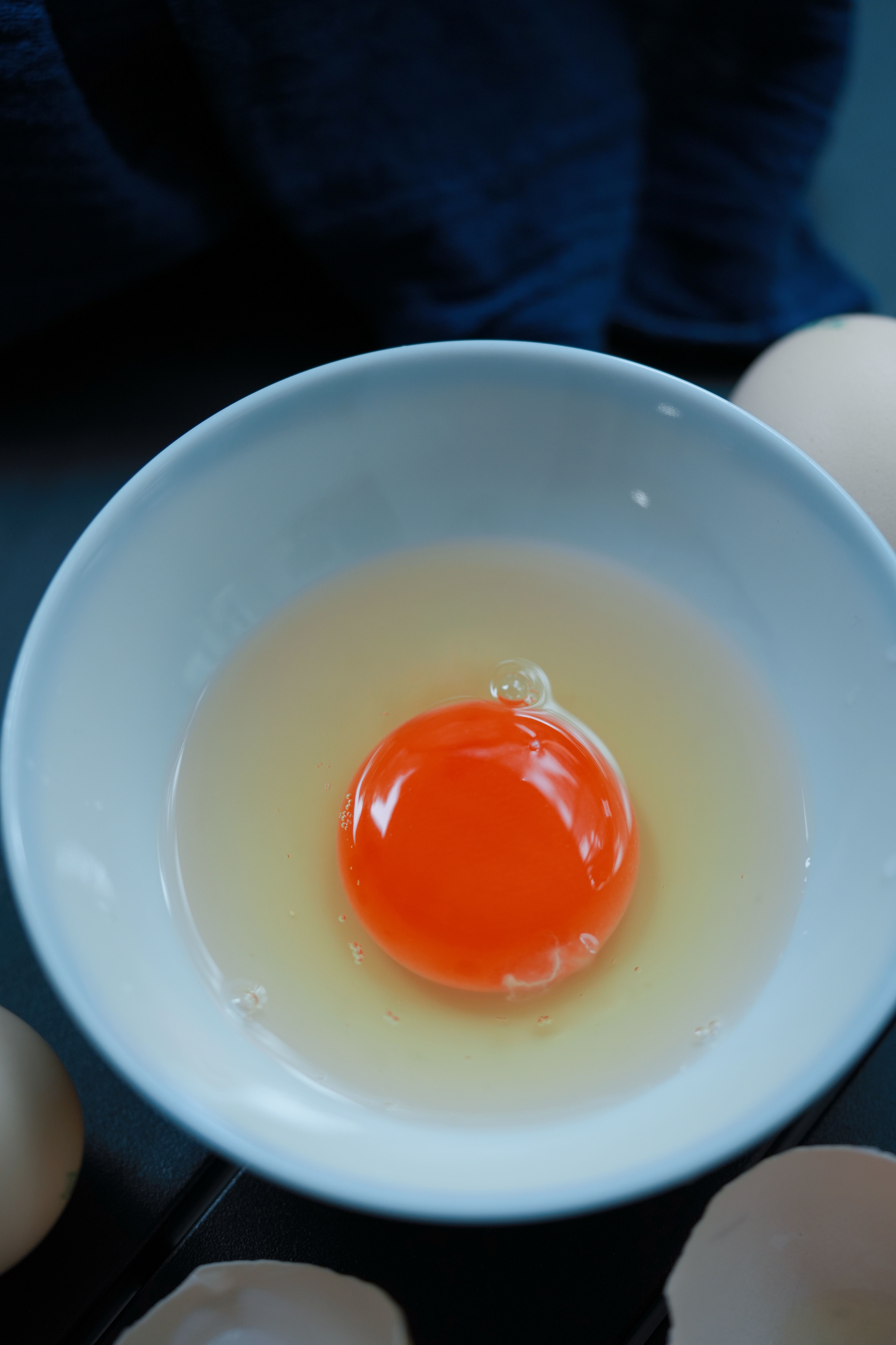 这颗会“呼吸”的虾青素鸡蛋，藏着6500万年的抗氧化智慧